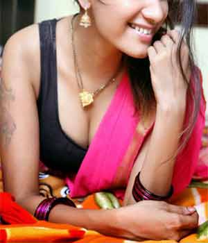 Priyanka housewife call girl in chandigarh